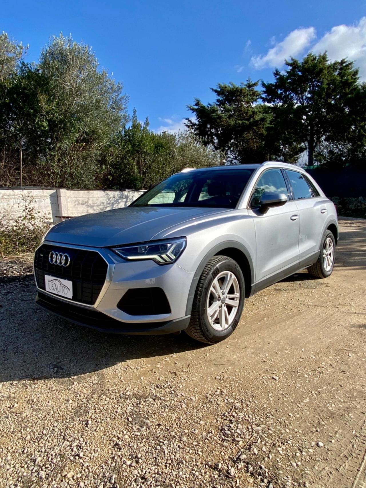 Audi Q3 40 TDI quattro S tronic Business Advanced