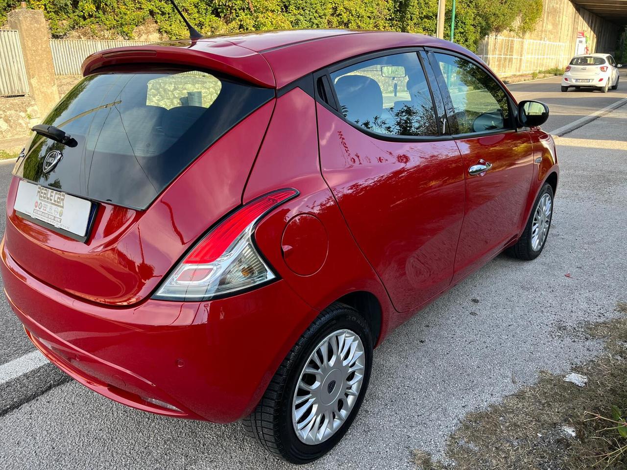 Lancia Ypsilon 1.2 BENZINA 69CV 5 porte Gold