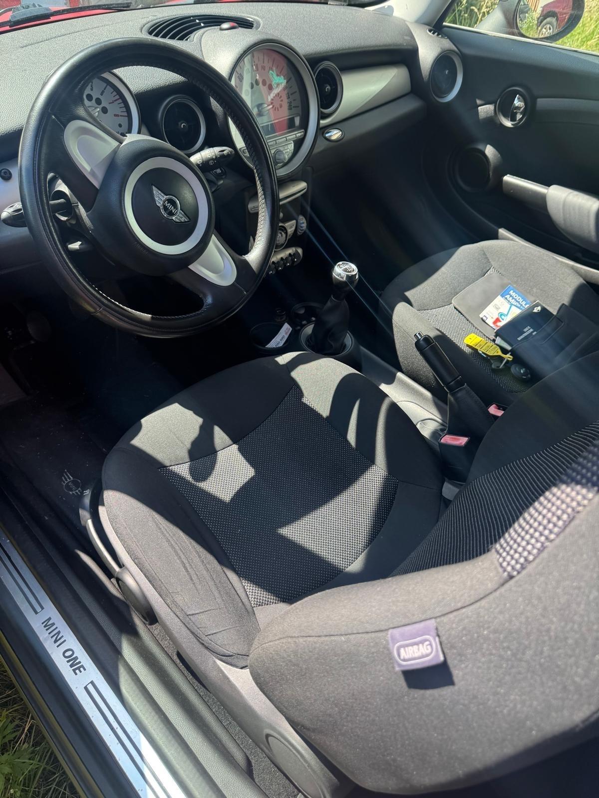 Mini 1.4 16V One Chili