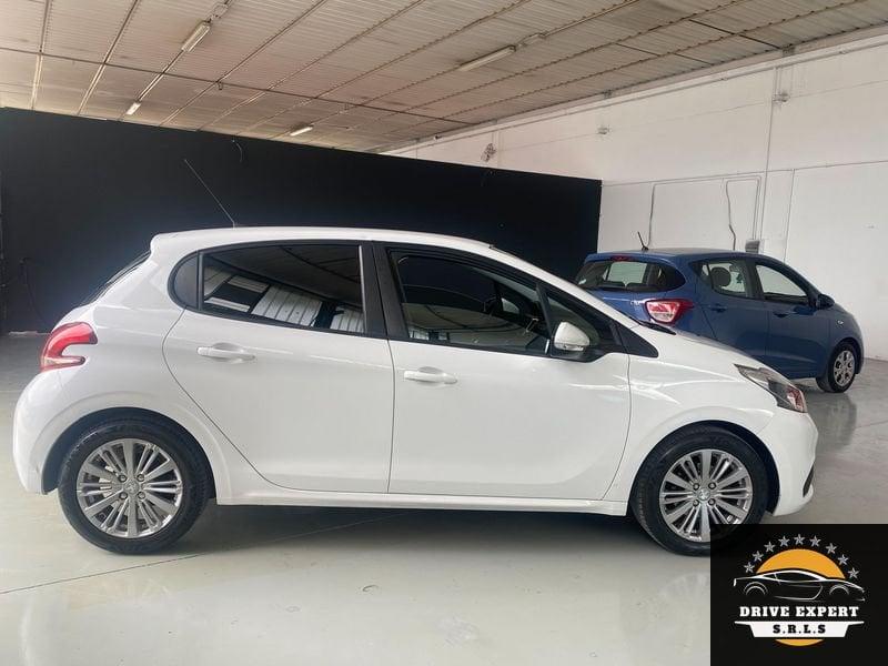 Peugeot 208 Allure PureTech 82cv