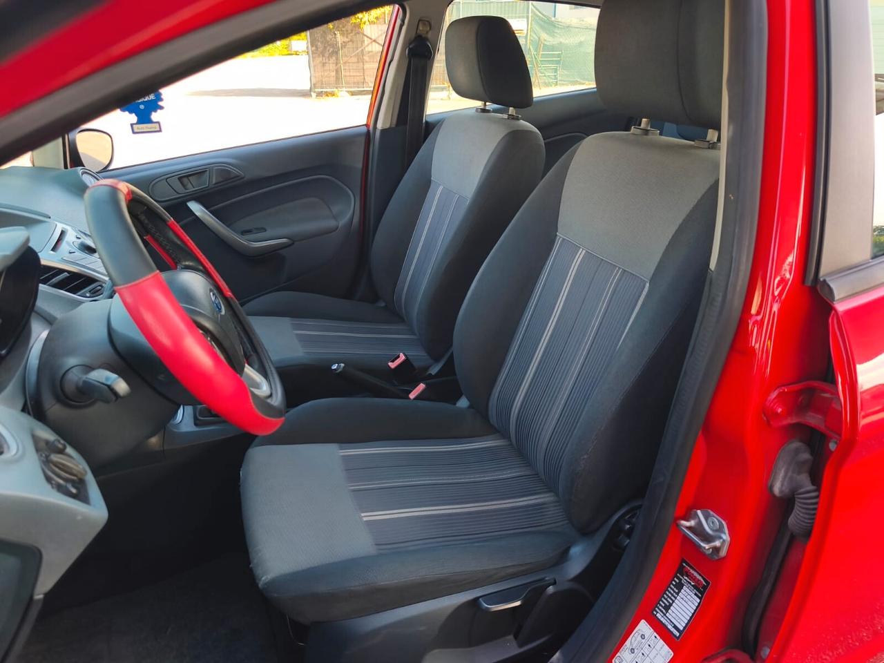 Ford Fiesta 1.4 Titanium Bz-GPL
