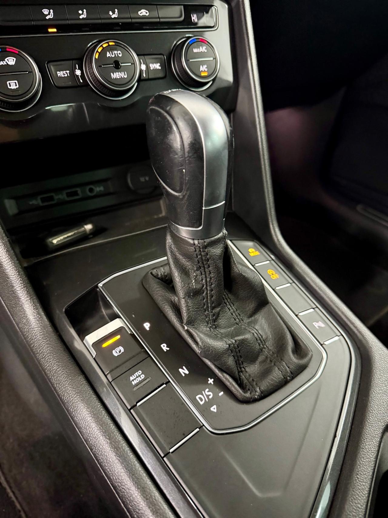 VW Tiguan 2.0 150 CV DSG R-Line FINANZIABILE