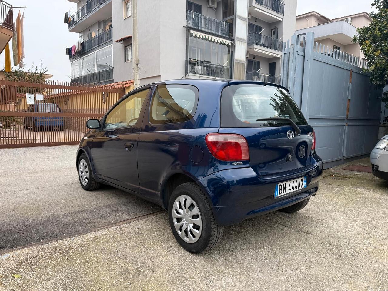 Toyota Yaris 1.0i 16V cat 3 porte Sol