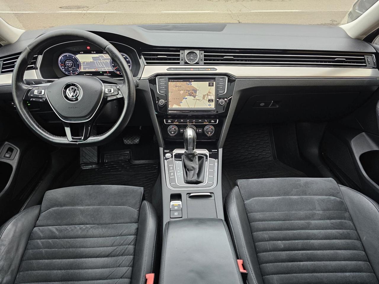 Volkswagen Passat Variant 2.0 TDI 190cv 4Motion*DSG*Navi*Tetto*Bi-Xeno*Cockpit*Euro6*