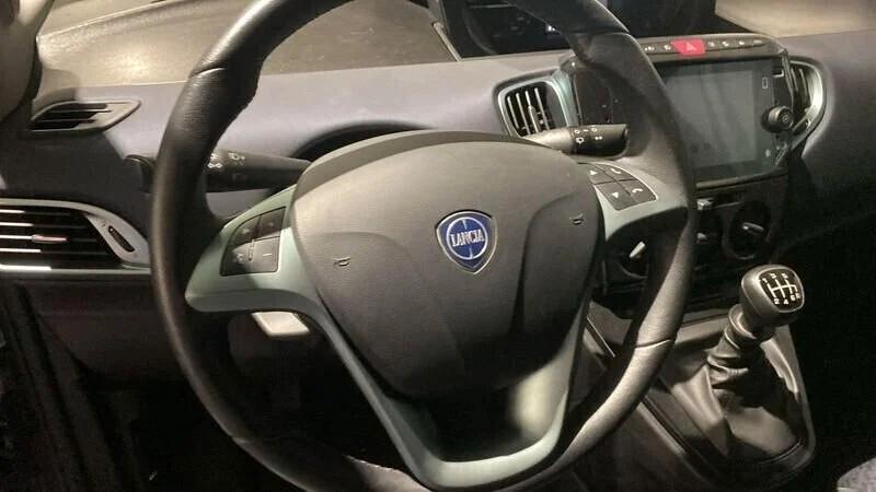 Lancia Ypsilon 1.0 FireFly 5 porte S&S Hybrid Gold