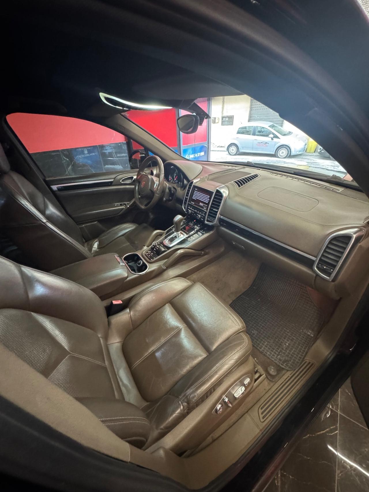 Porsche Cayenne 3.0 Diesel S 249CV Platinum Edition