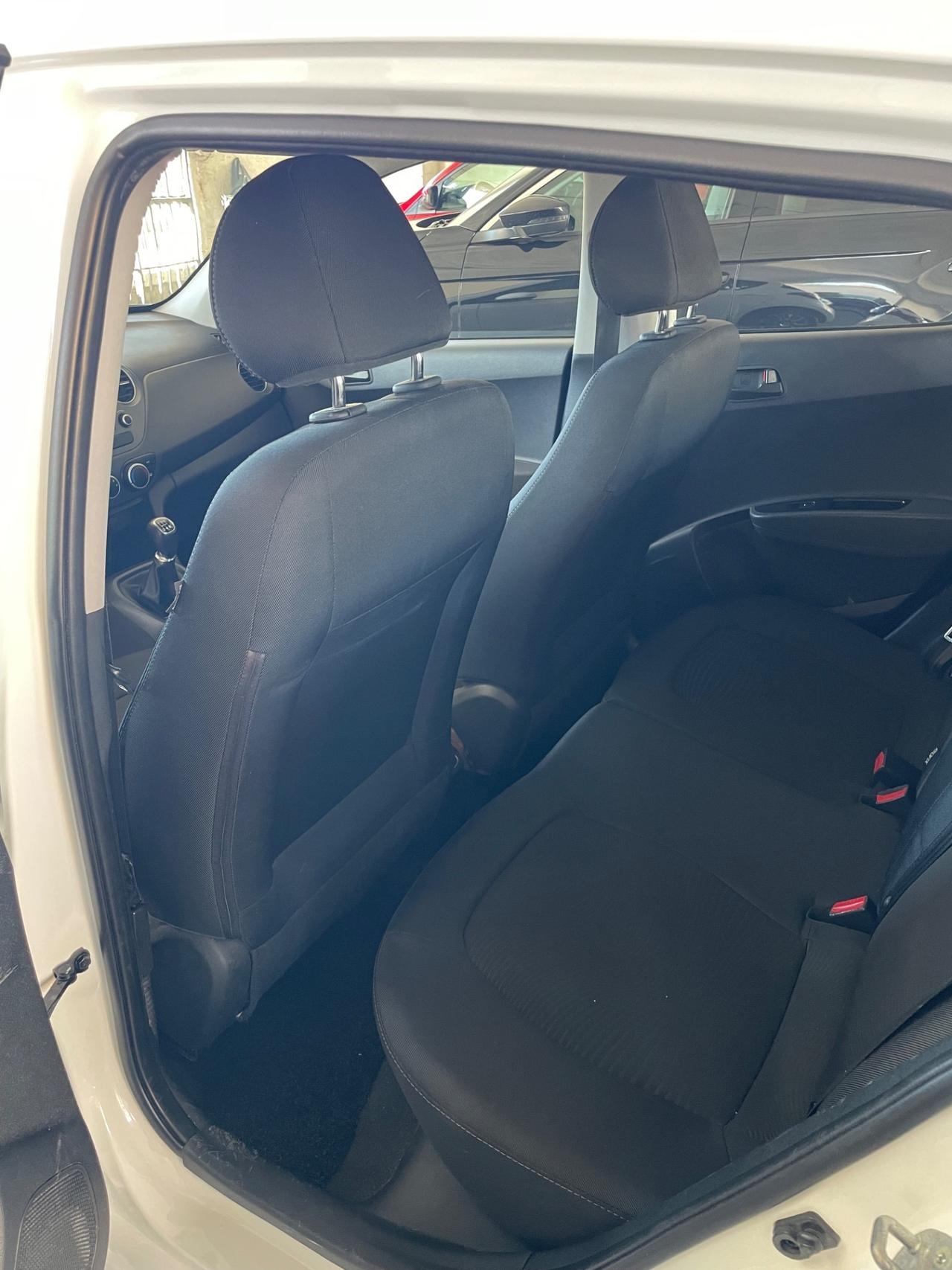 Hyundai i10 1.0 LPGI Econext Login Full dal nord Italia