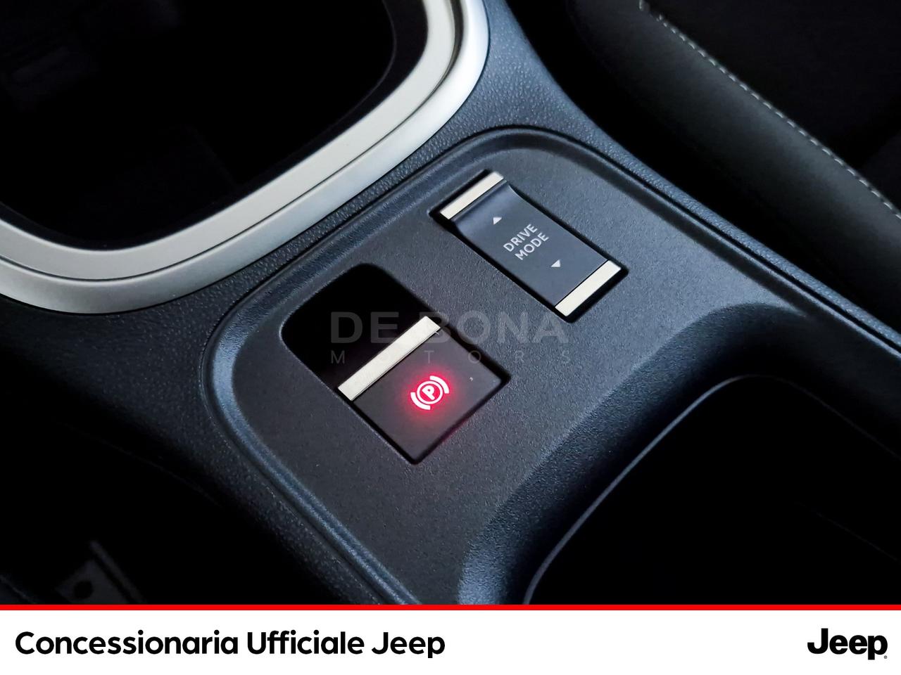 Jeep Avenger 1.2 turbo e-hybrid mhev altitude fwd 110cv edct6