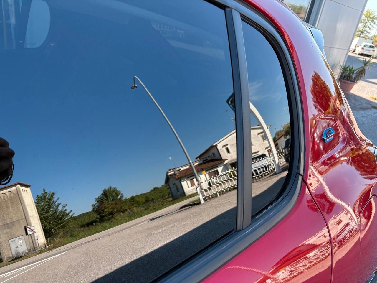 Peugeot 208 ALLURE motore elettrico 136 cv SPOTICAR