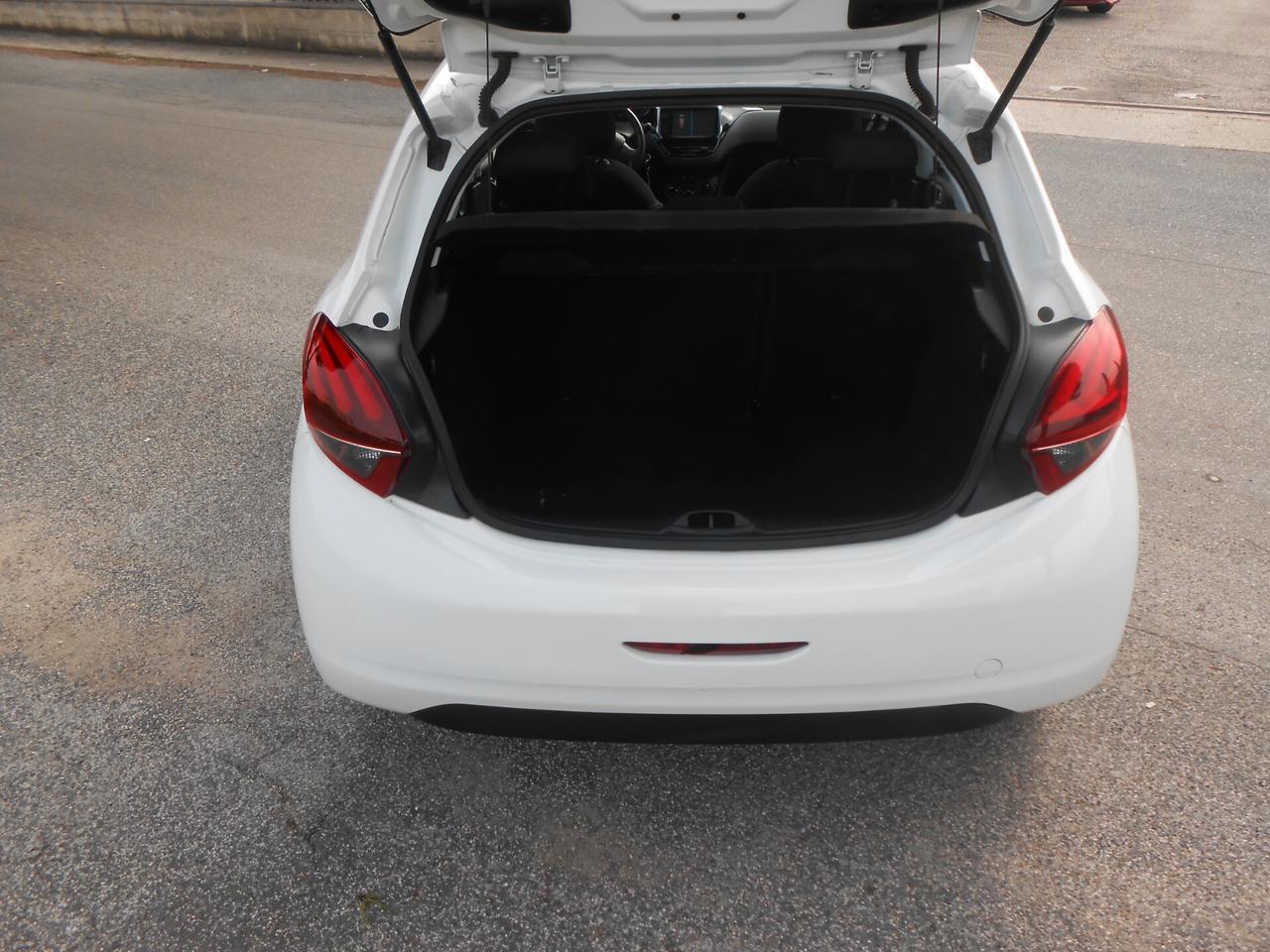 Peugeot 208 BlueHDi 75 5 porte Allure