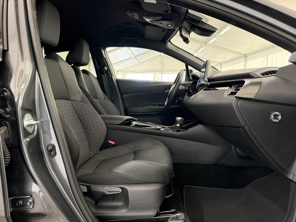 Toyota C-HR 1.8 Hybrid Trend E-CVT