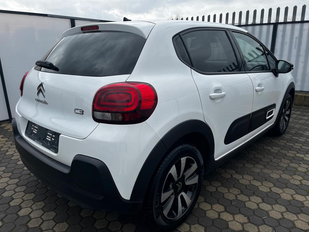 Citroen C3 PureTech 83 S&S C-Series