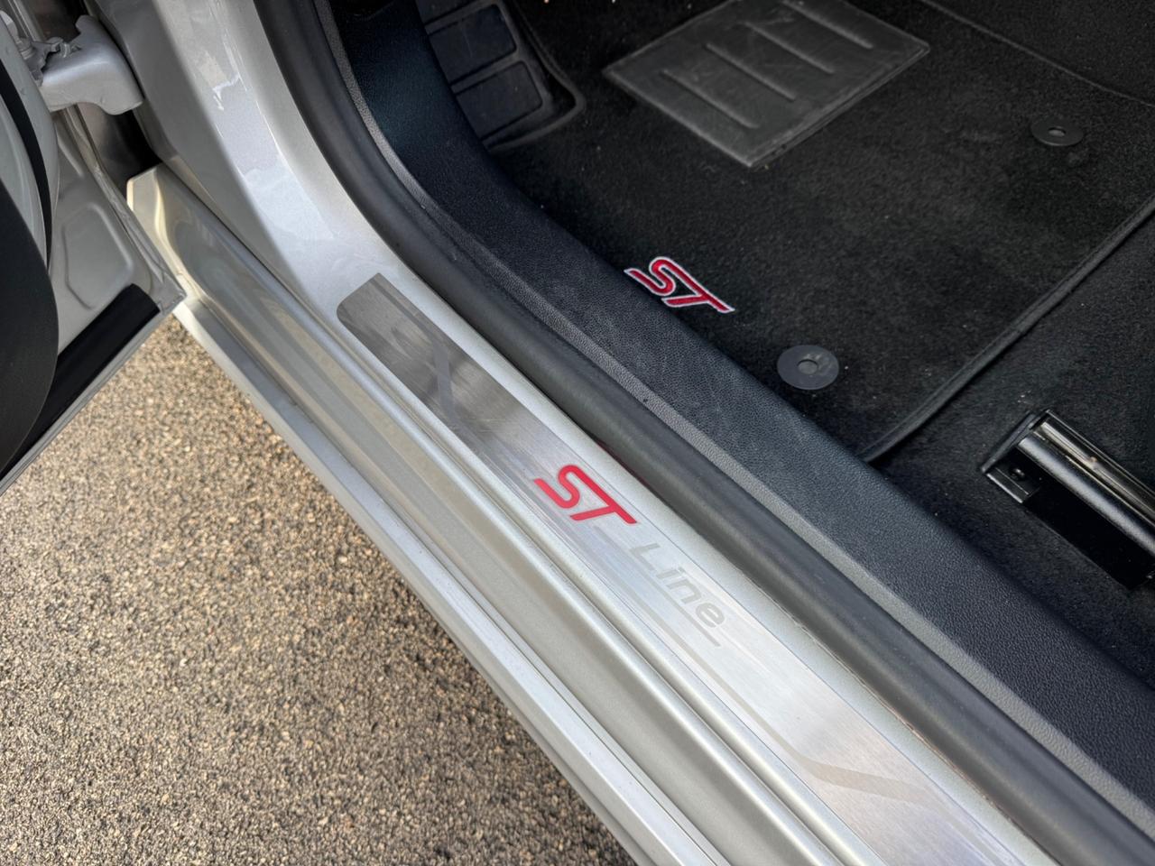 Ford Focus 1.0 BENZINA 125CV ST-Line 2019