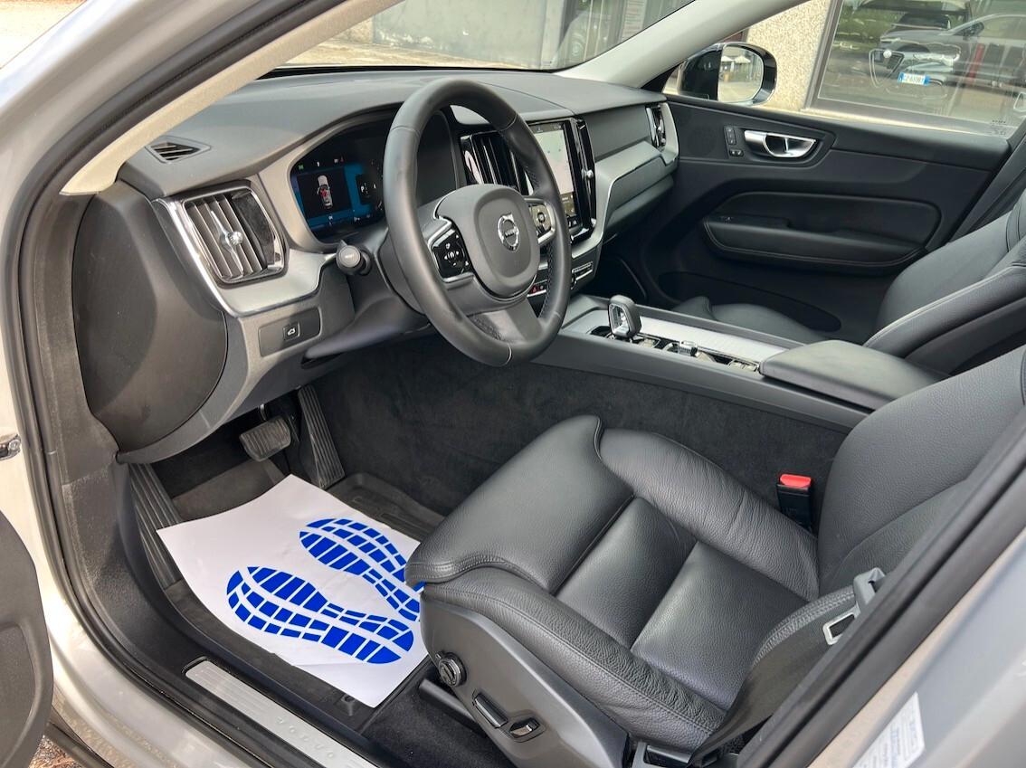 Volvo XC 60 B4 (d) AWD automatico Plus Dark