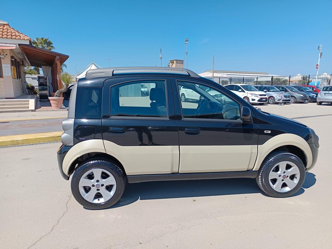 Fiat Panda 1.3 MJT 16V DPF 4x4 Cross