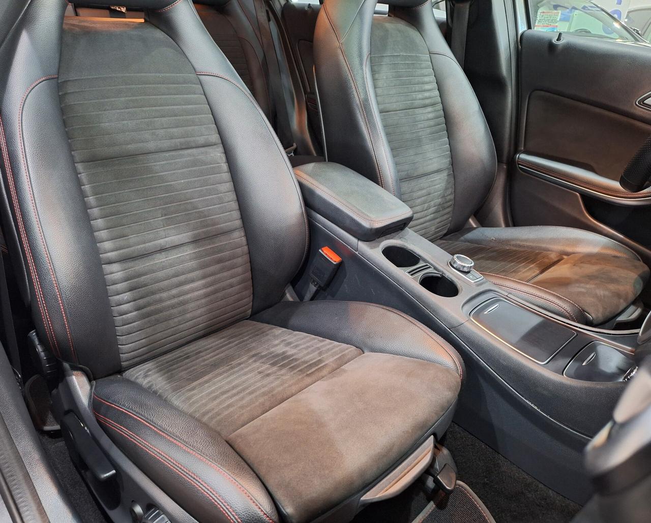 Mercedes A 200 d Aut Premium AMG Night Edition