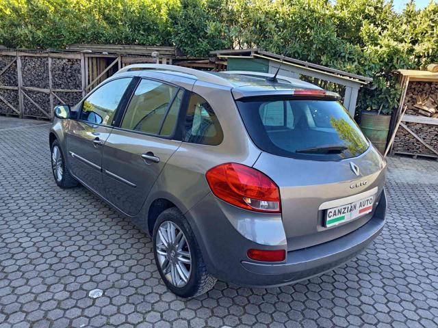 RENAULT Clio 1.2 16V TCE SporTour Live!