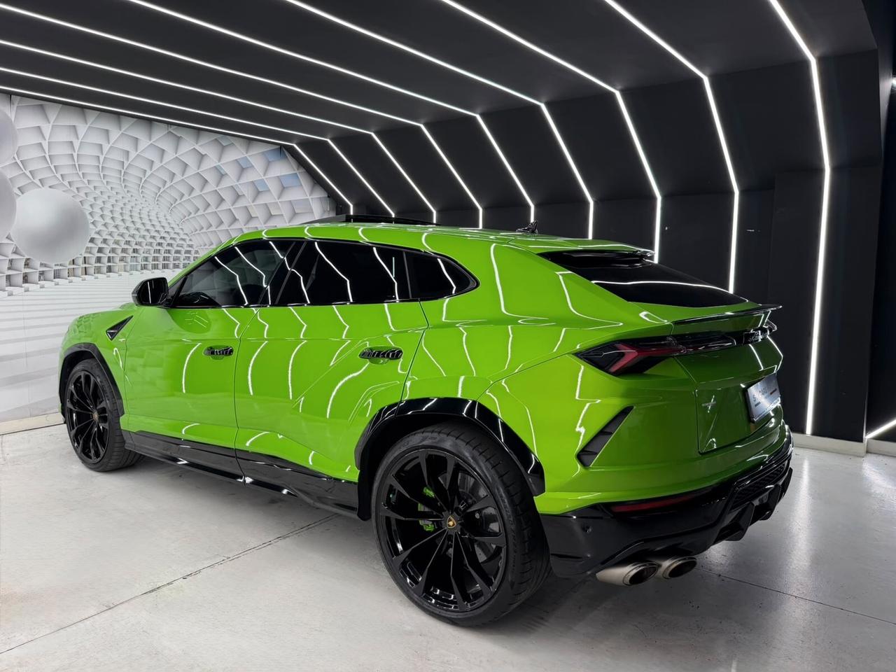 Lamborghini Urus 4.0 IPER FULL-POSSIBILE EFFETTUARE RENT TO BUY-KM CERTIFICATI-12 MESI GARANZIA-PERMUTE