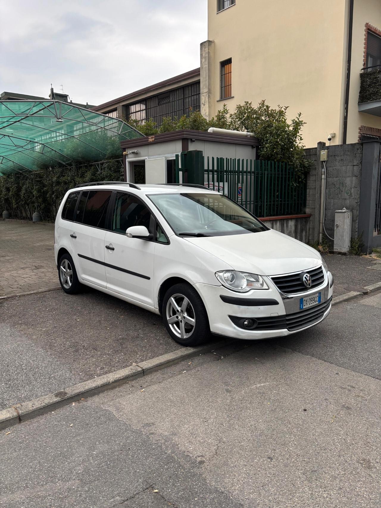 Volkswagen Touran 1.6 Trendline Bifuel G