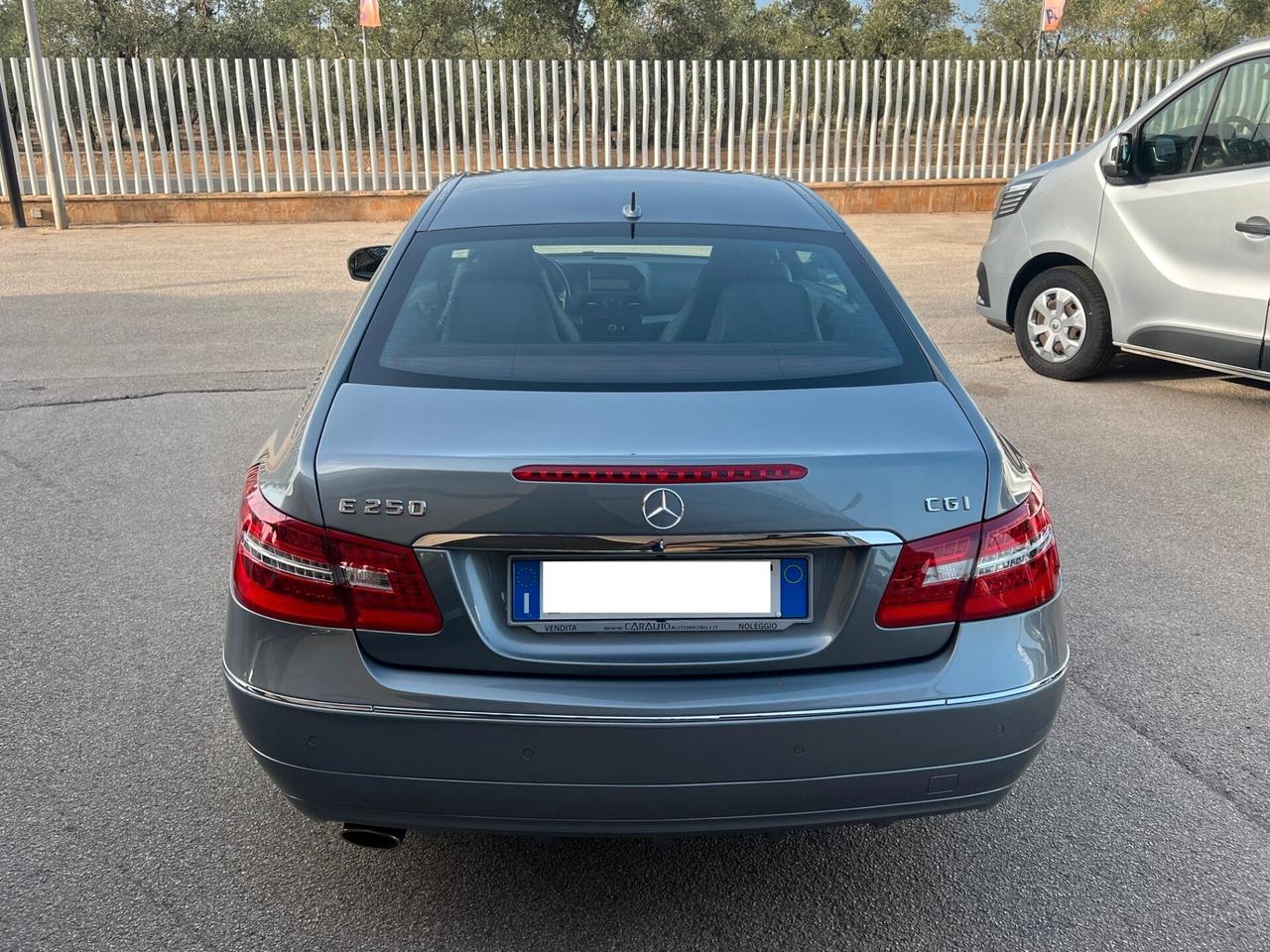 Mercedes-benz E 250 E 250 CGI Coupé BlueEFFICIENCY Avantgarde