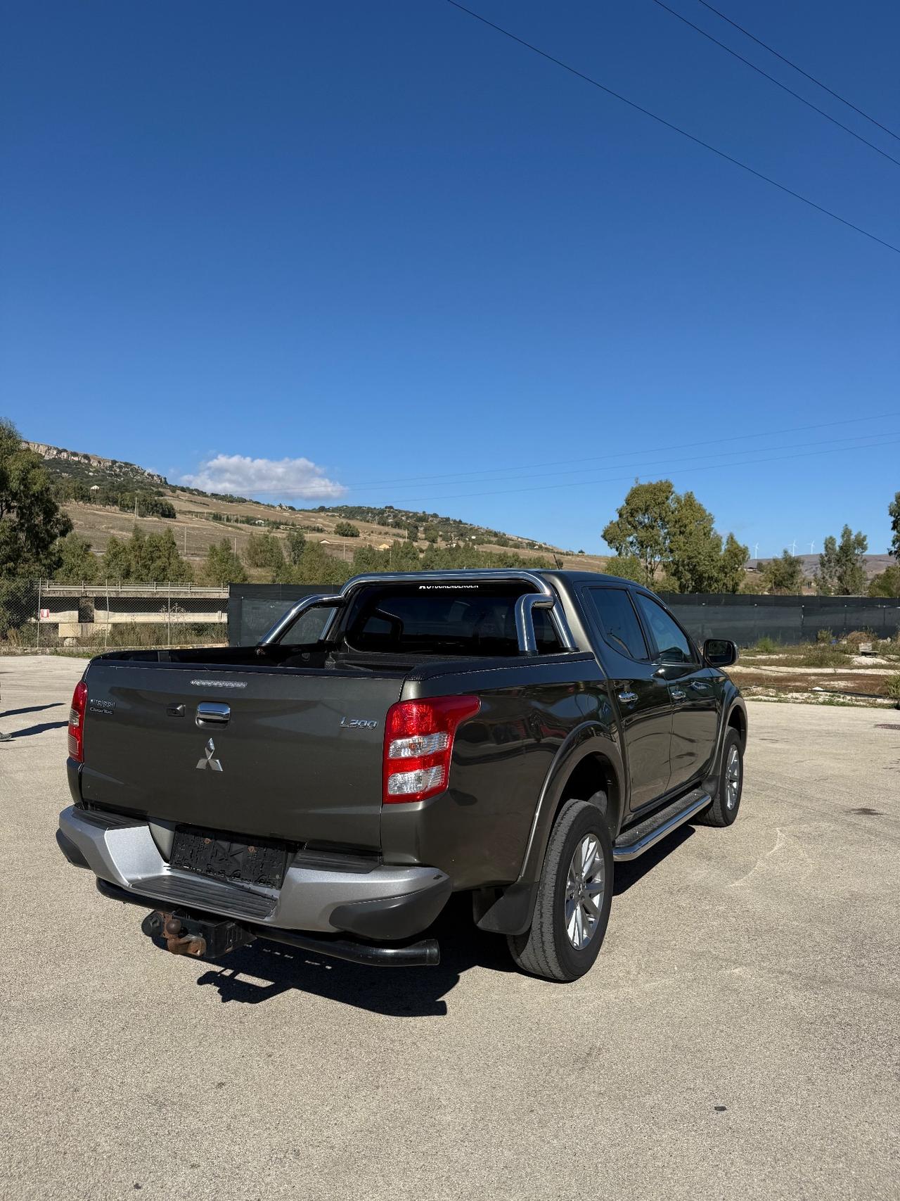 Mitsubishi L200 2.4 DI-D/181cv