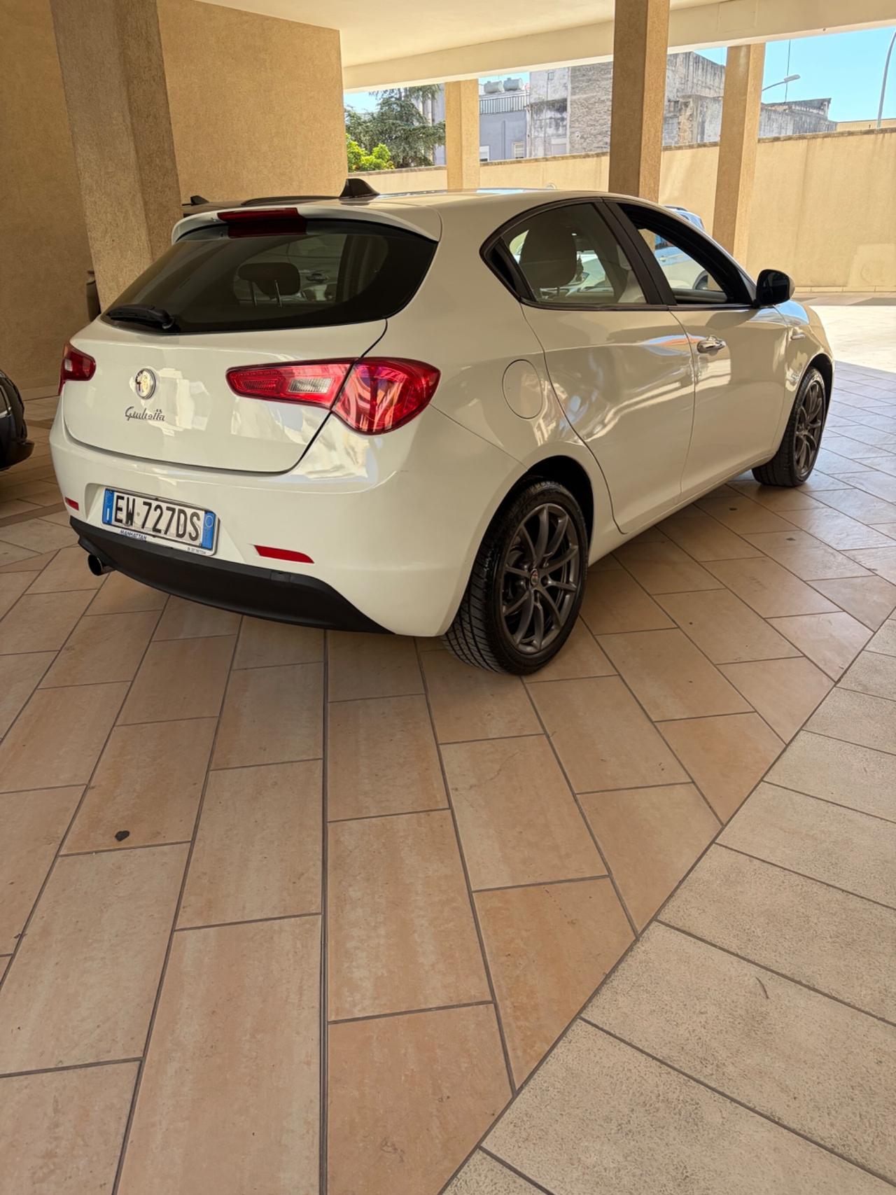 Alfa Romeo Giulietta 1.6 JTDm-2 105 CV Distinctive