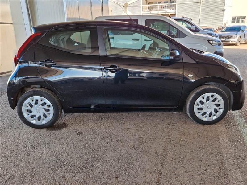 Toyota Aygo Connect 1.0 VVT-i 72CV 5 porte x-business MMT