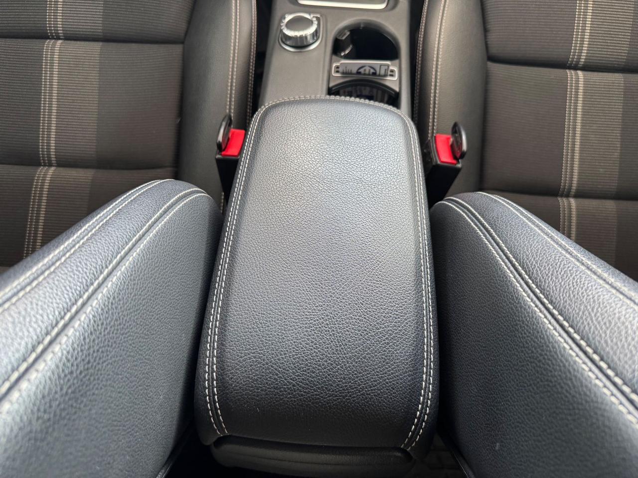 Mercedes-Benz GLA 220 Premium GLA 220 D #6418