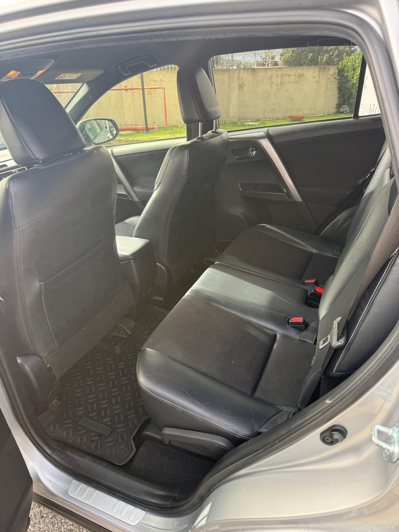 Toyota RAV 4 RAV4 2.0 D-4D 2WD Exclusive my17"