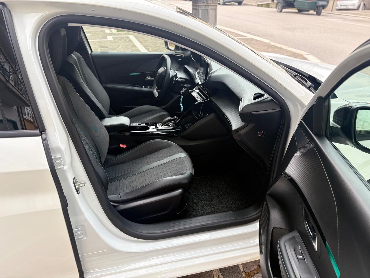 Peugeot 208 PureTech 100 CV EAT8 5P Allure FULL/LED