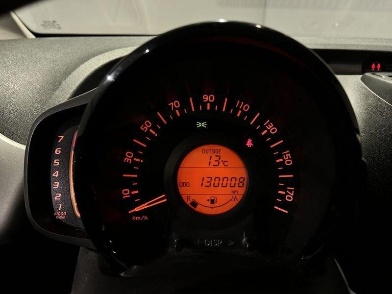 Toyota Aygo 1.0 VVT-i x-play TSS