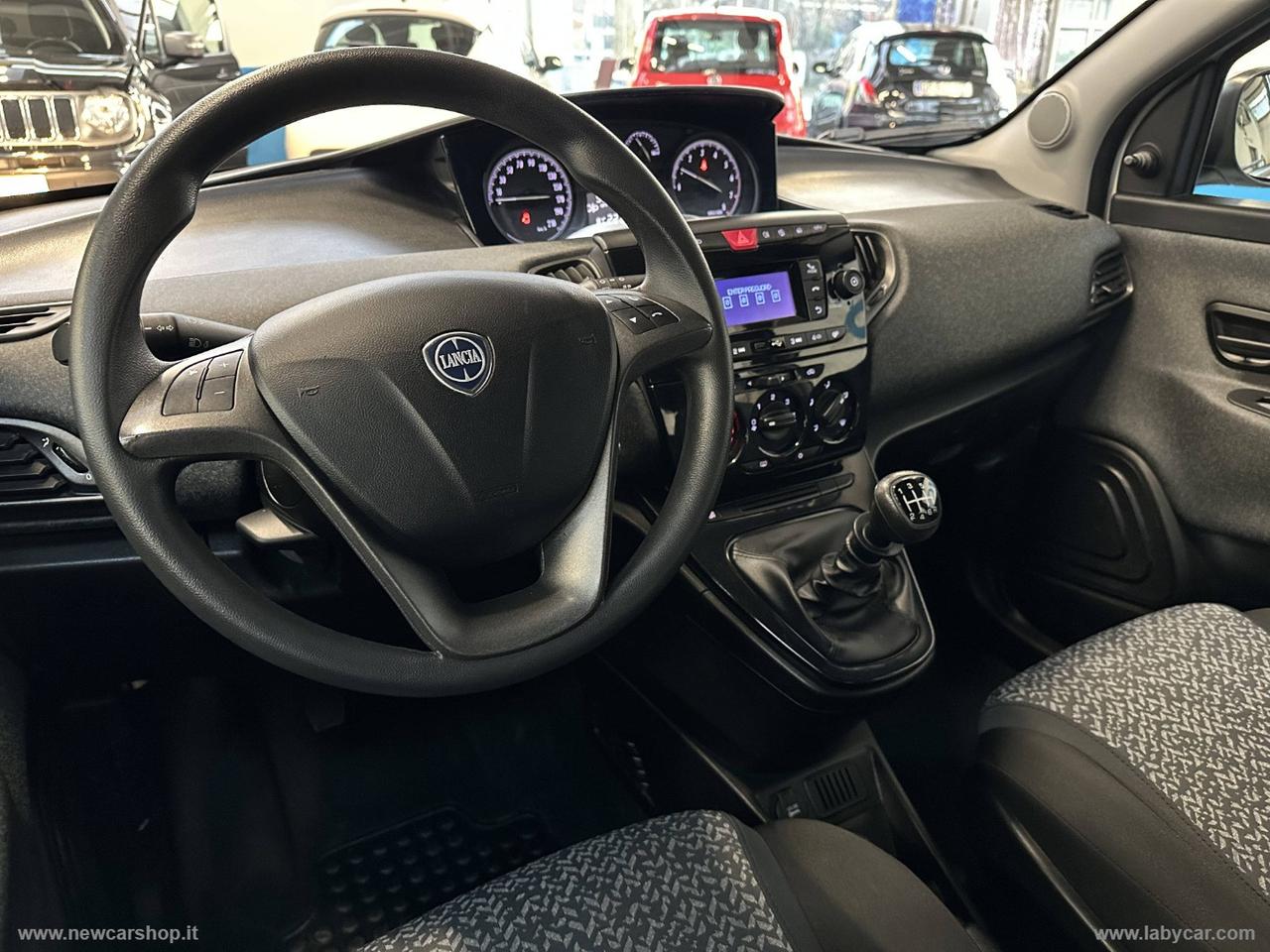 LANCIA Ypsilon 1.0 FireFly 5p.S&S Hybrid Silver NEOPATENTATI