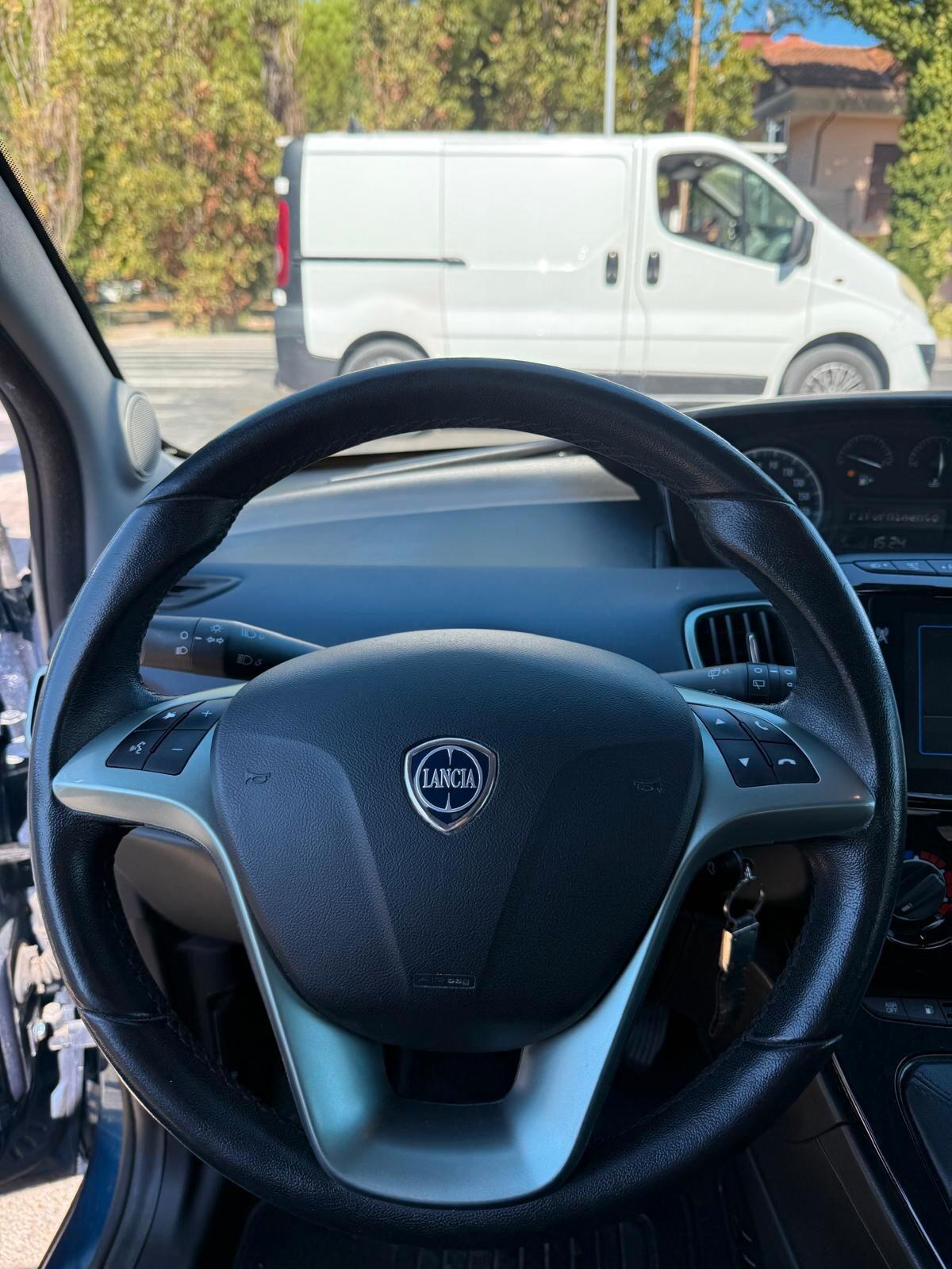 Lancia Ypsilon 1.2 69 CV 5 porte GPL Ecochic NESSUN VINCOLO