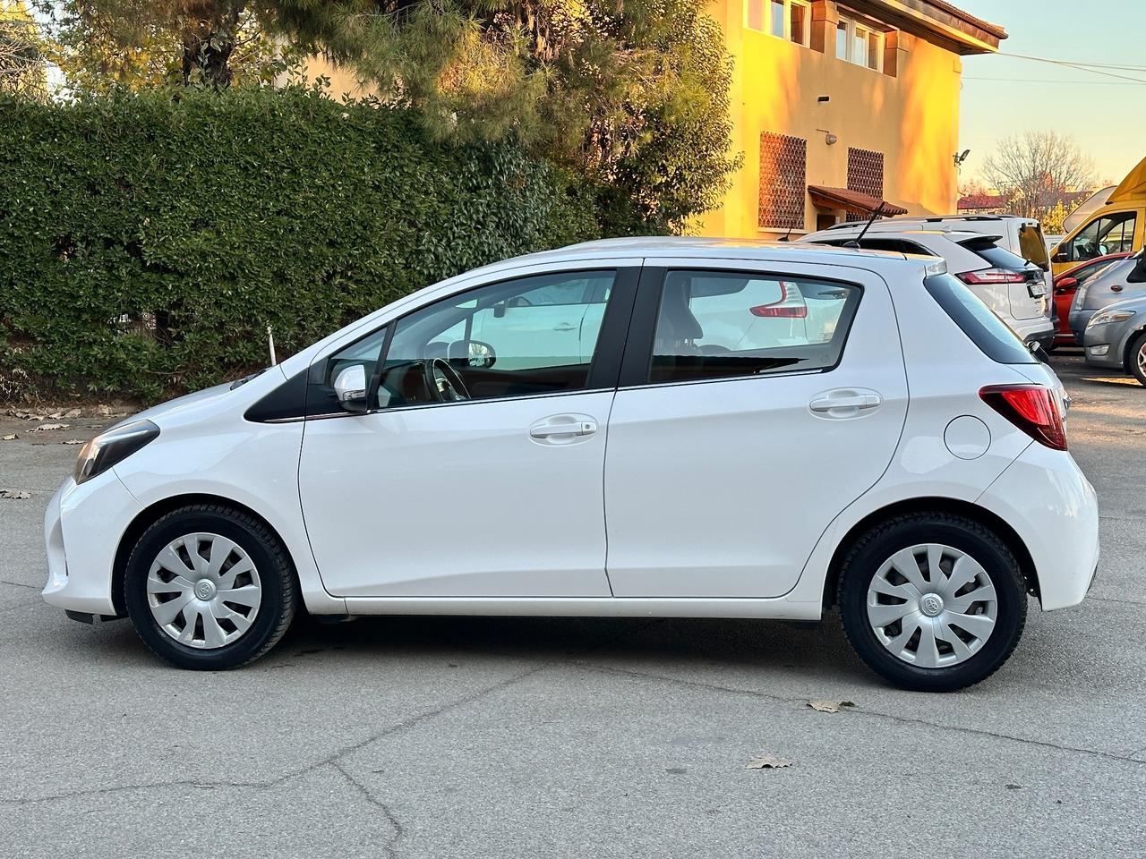 Toyota Yaris 1.0 5 porte Lounge solo 120mila km