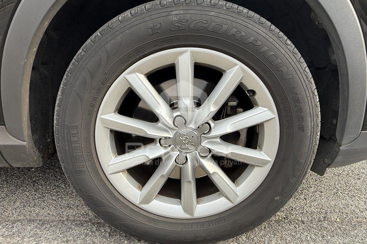 AUDI Q3 2.0 TDI 150 CV Business
