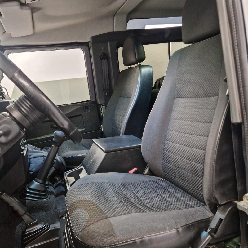 LAND ROVER Defender Defender 90 2.4 TD4 Station...