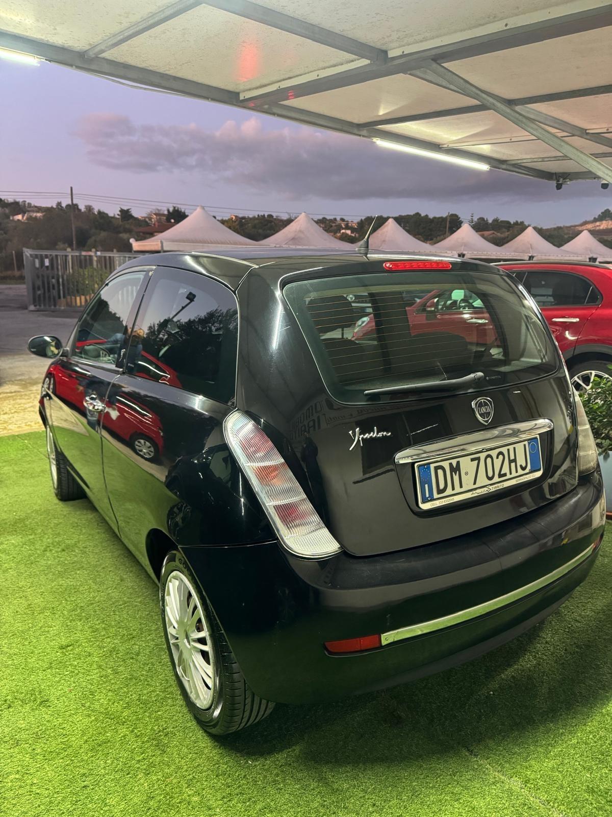 Lancia Ypsilon 1.2 modamilano
