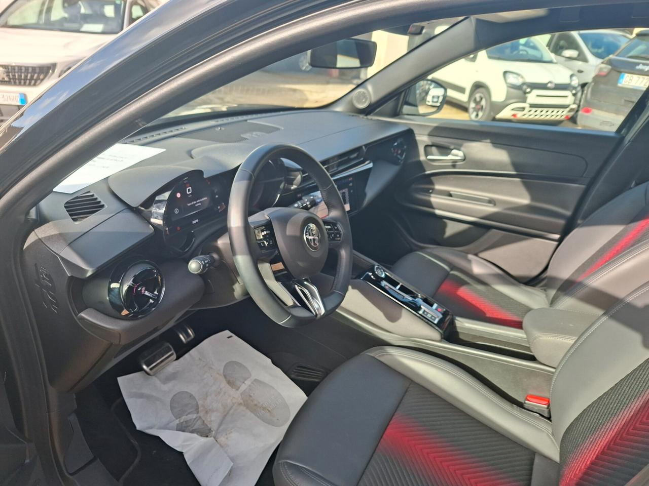 Alfa Romeo Junior 1.2 136 CV Hybrid eDCT6 Speciale