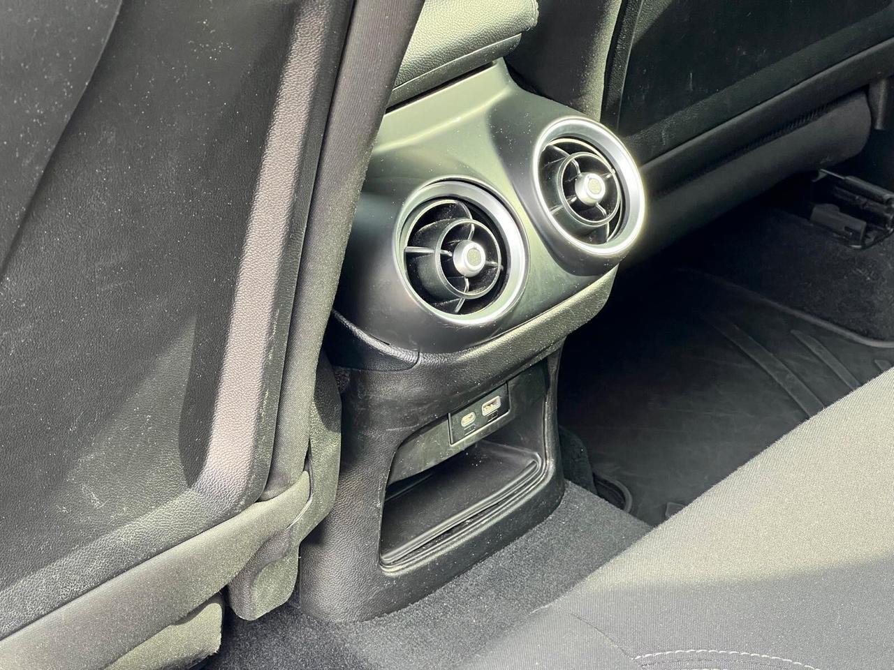 Alfa Romeo Stelvio 2.2 Turbodiesel 160 CV AT8 RWD Super Business