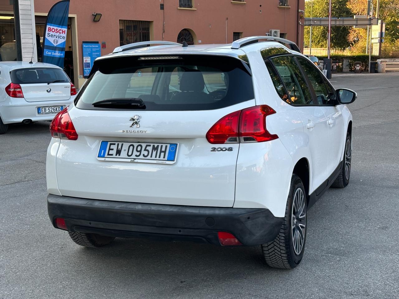 Peugeot 2008 PureTech 82 Allure soli 110mila km