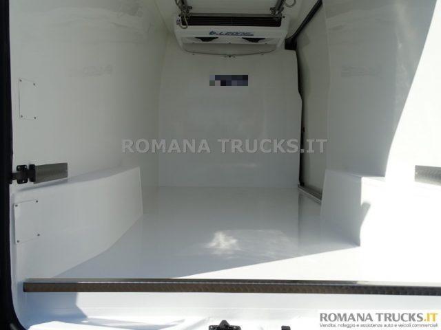 RENAULT Master COIBENTATO+FRIGO 0-4° E GANCIERA CARNI IN ARRIVO