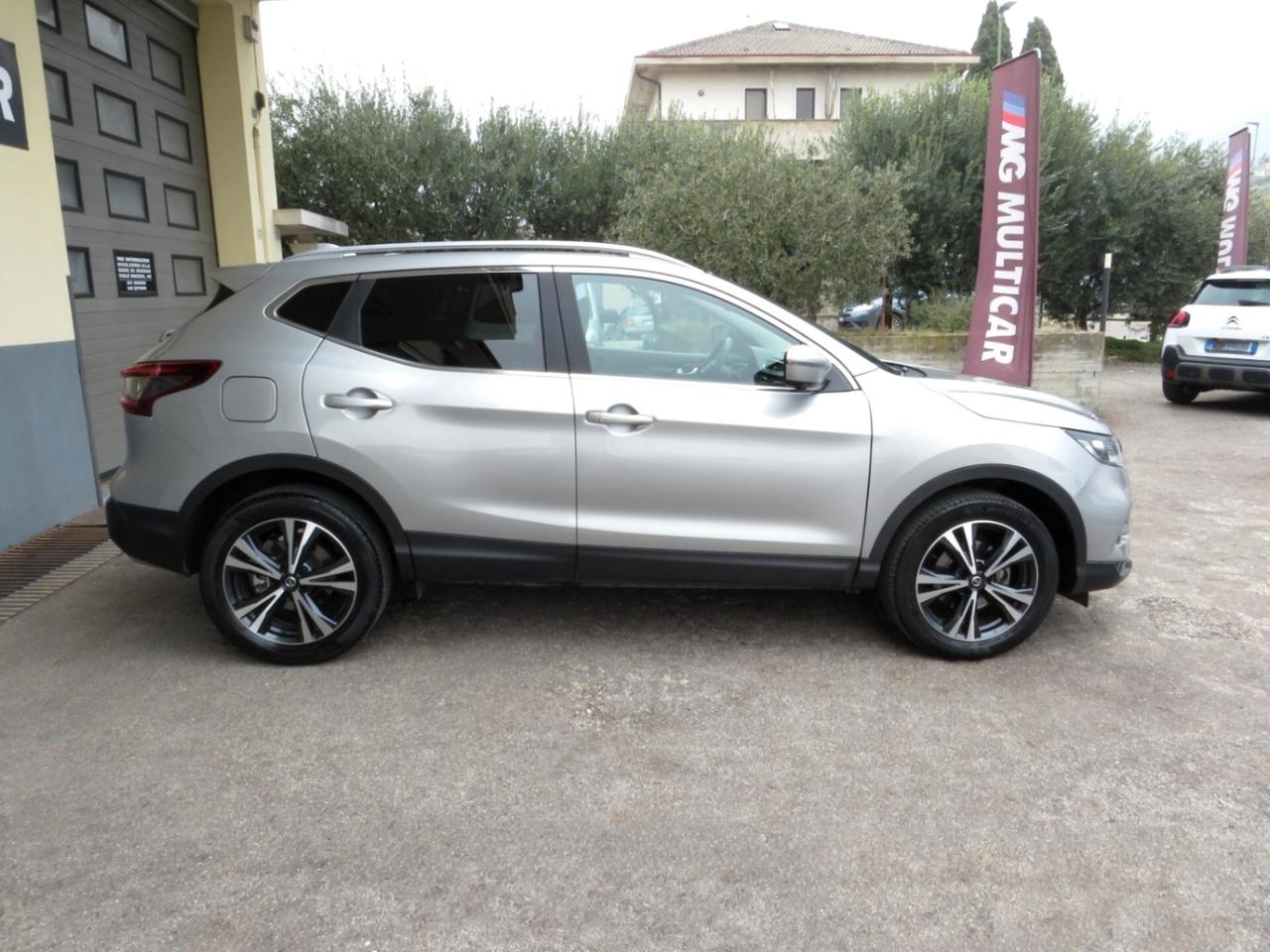Nissan Qashqai 1.3dig-t N-Connecta 160cv tetto panorama/camera360