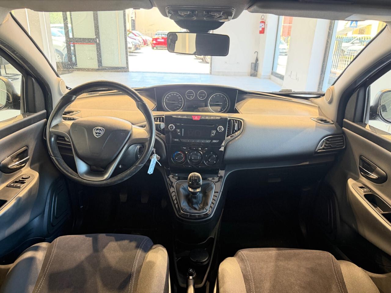 Lancia Ypsilon 1.2 69 CV 5 porte S&S Platinum