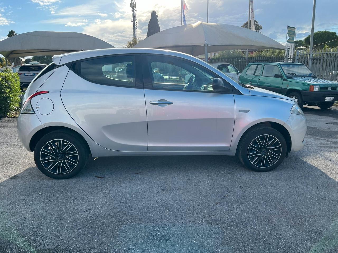 Lancia Ypsilon 1.2 69 CV 5 porte S&S Elefantino Blu