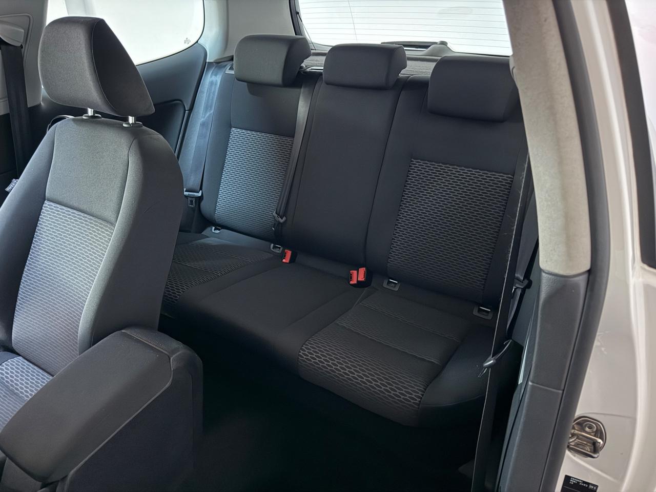 Volkswagen Golf 1.6 TDI DPF DSG 3p. Highline