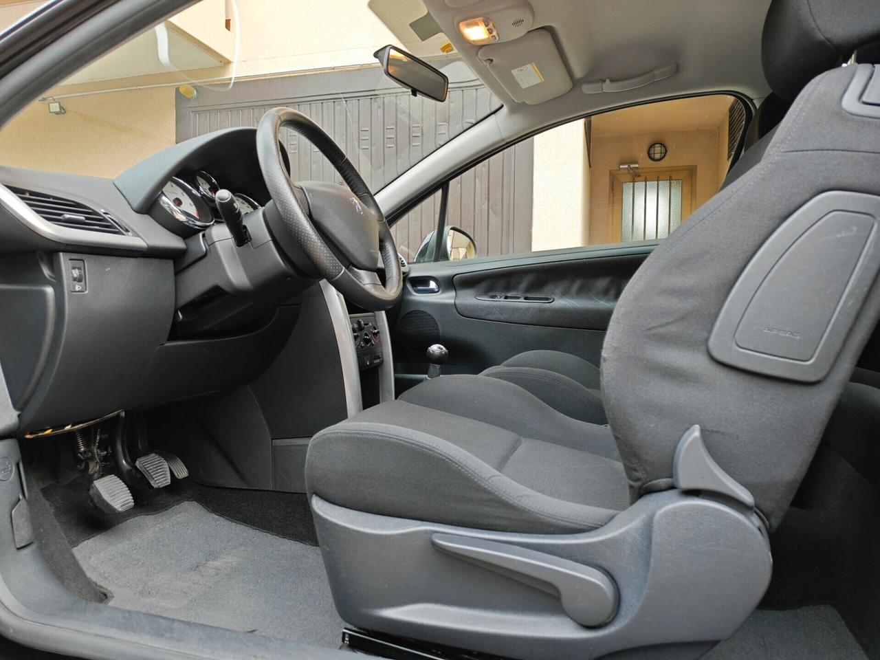 Peugeot 207 1.6 BENZINA 120cv / 74.000km / Unipro