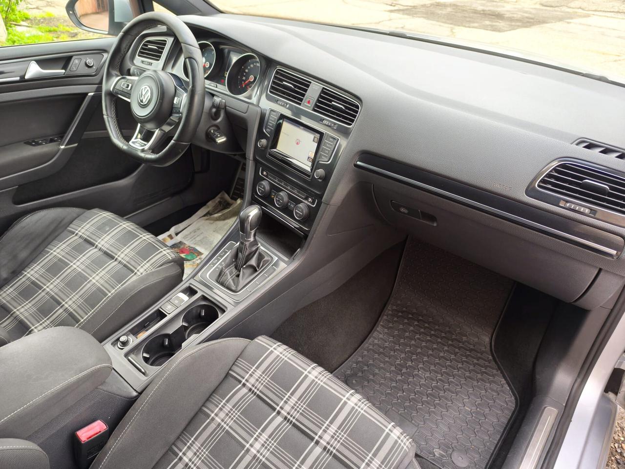 Volkswagen Golf GTD 2.0 TDI DSG 184cv BlueMotion Technology