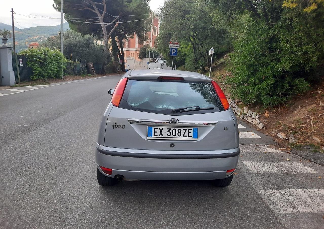 Ford Focus 1.6i 16V cat SW Ghia