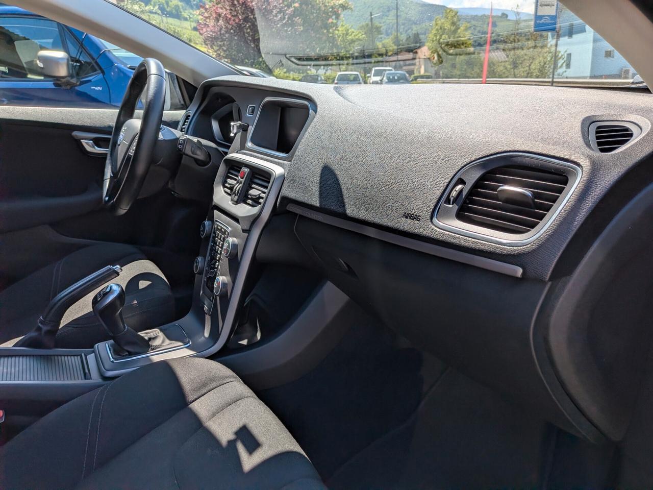 VOLVO V40 CROSS COUNTRY 2.0 120CV