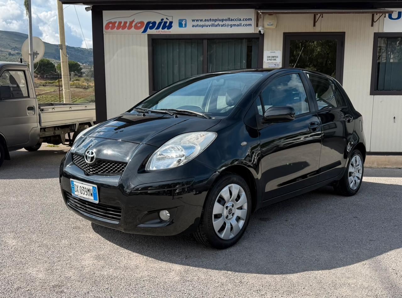 Toyota Yaris 1.4 D-4D DPF 5 porte Sol